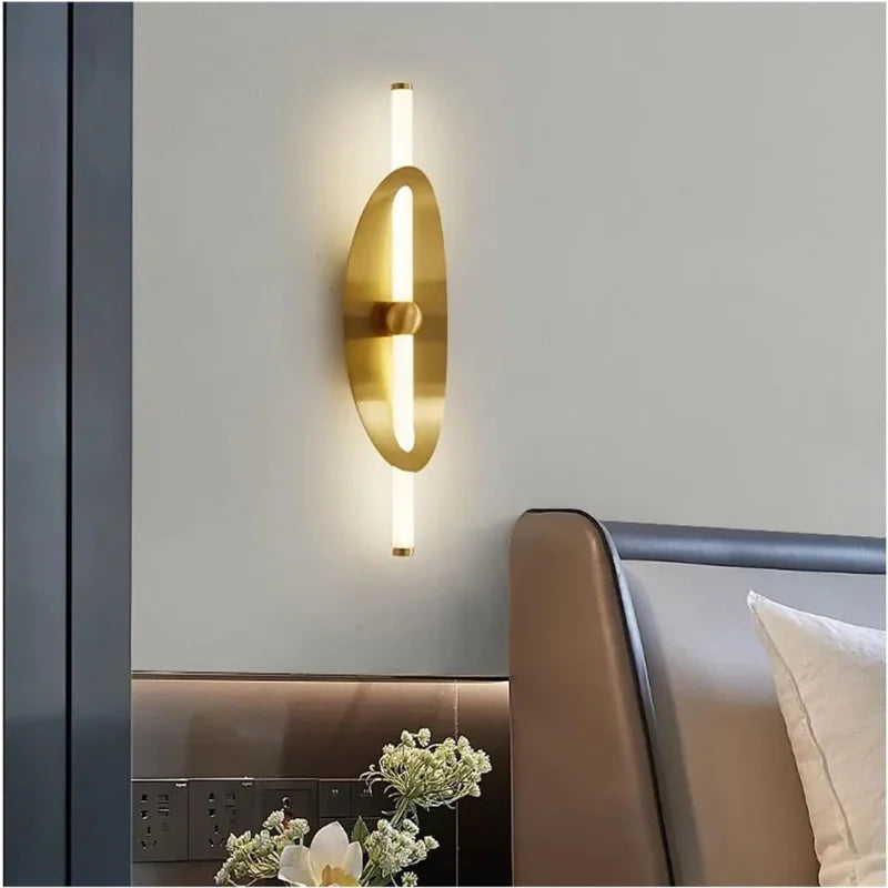 Nordic-minimalist-wall-light-in-golden-finish