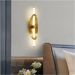 Nordic-minimalist-wall-light-in-golden-finish
